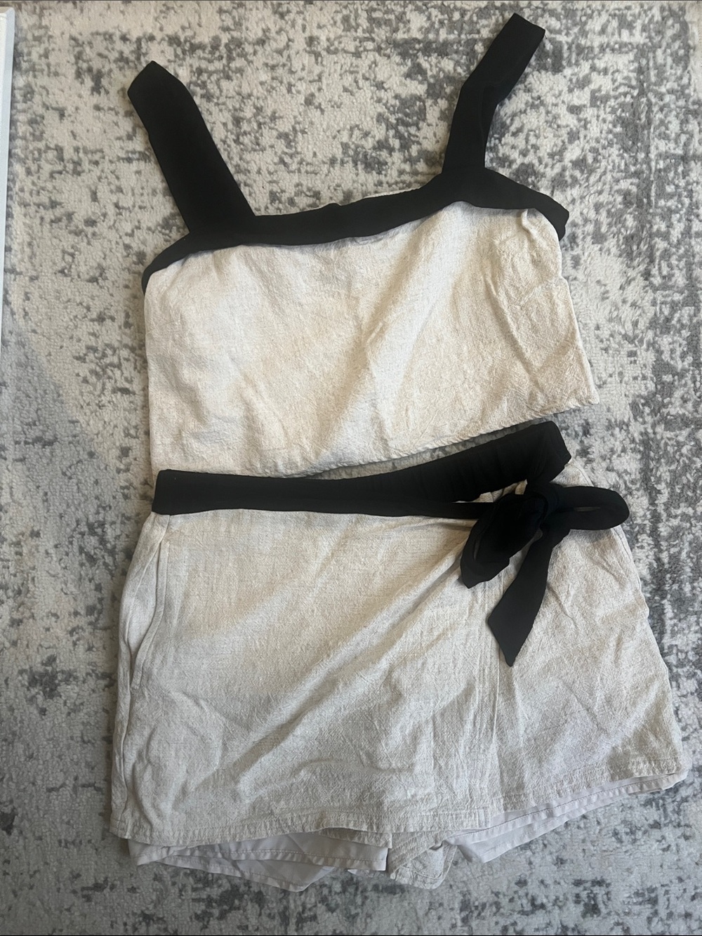 vestique Black and Cream Two-Piece Set